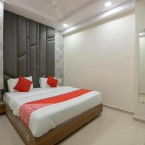 Hotel Bhavya
